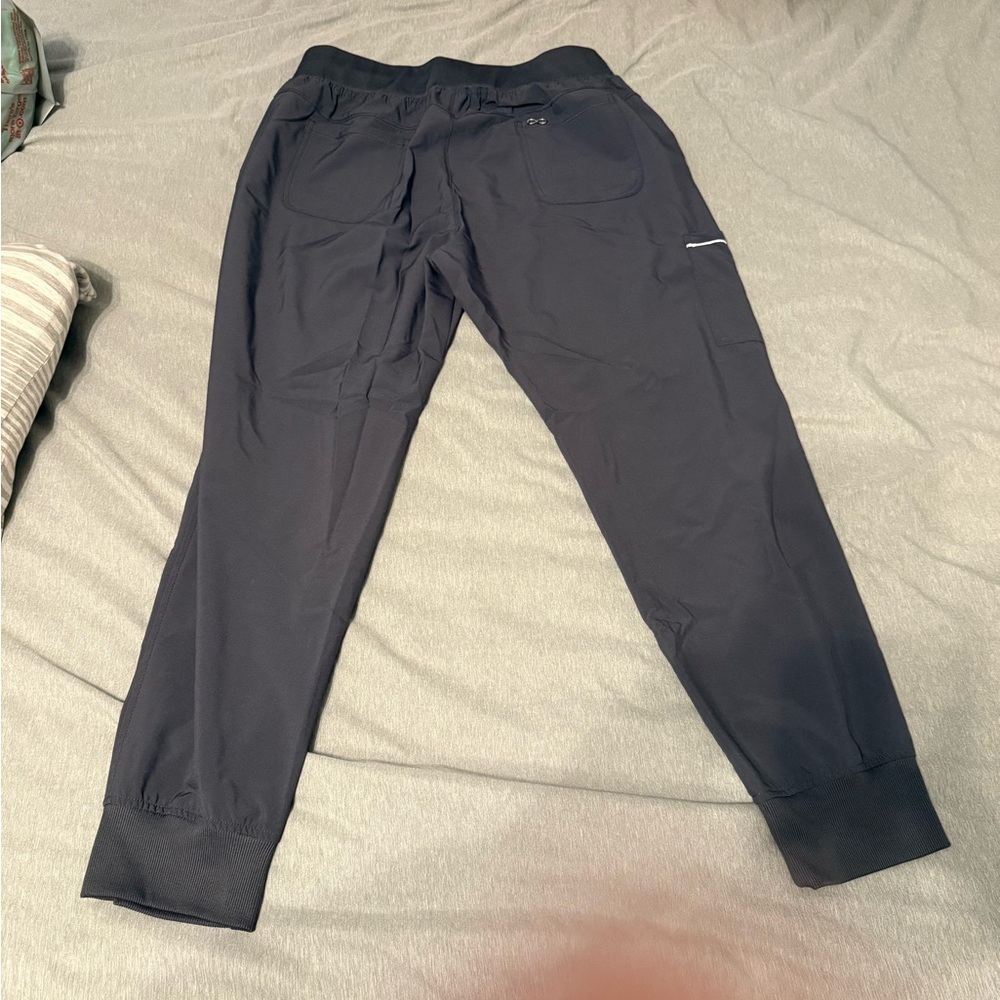Women’s Gray Jogger Scrub Pants - Picture 2 of 5